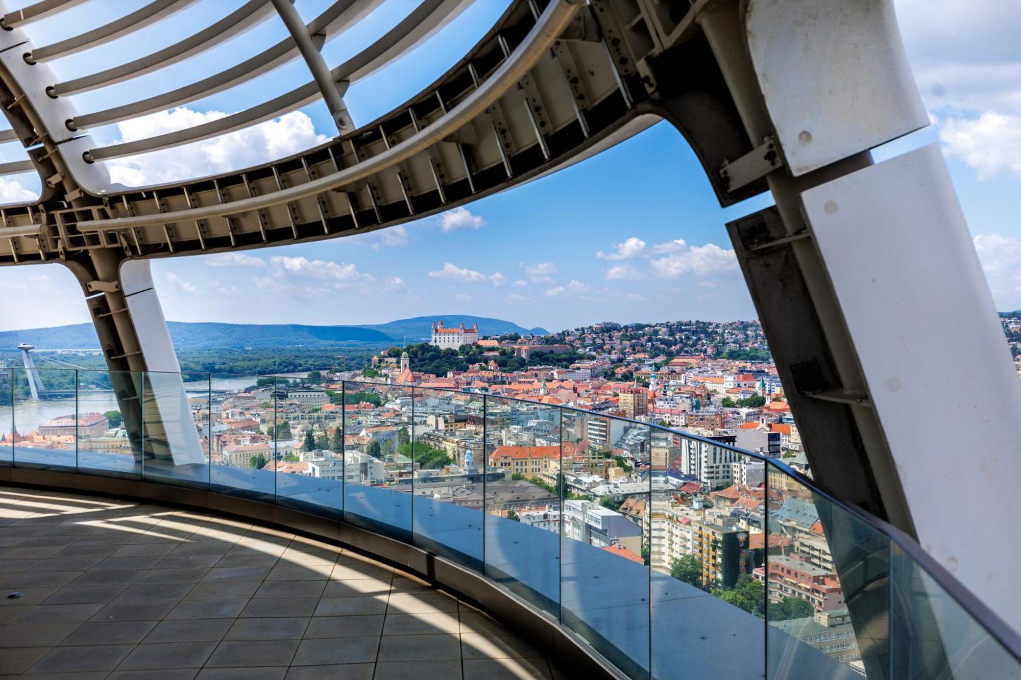 Sky Park 1 - Luxurious #Instaworthy Apartment In Downtown City Center With Included Parking, Best Address In Town Bratislava Exterior photo
